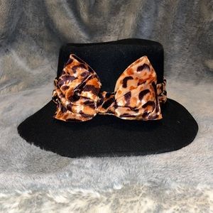 Women’s Hat Black with Animal Print Ribbon